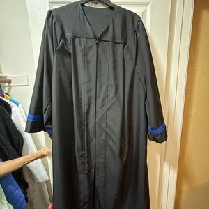 Josten’s Graduation Gown for UC Graduation Unisex